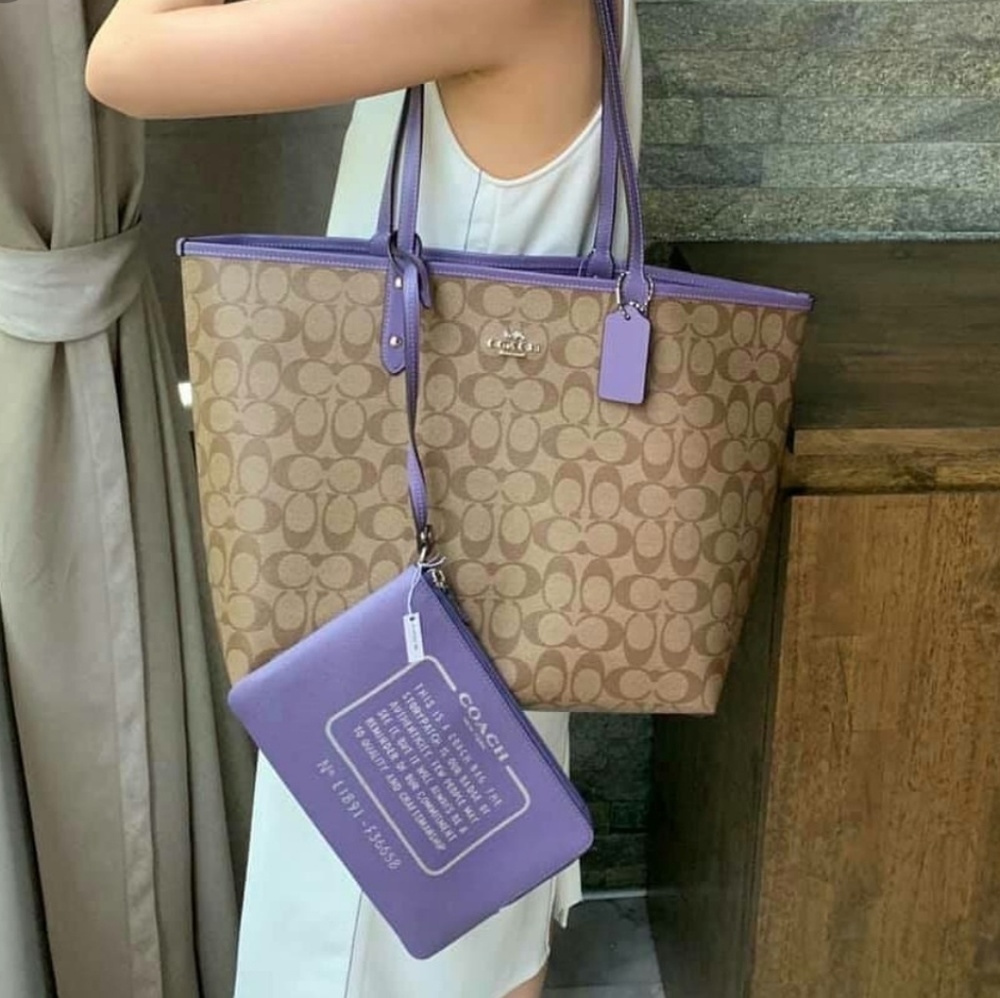 🚫SOLD🚫NWT COACH SIGNATURE CITY TOTE REVERSIBLE - Picture 7 of 8
